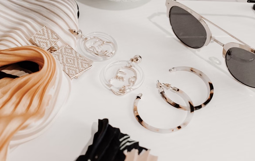 The Accessories That Define a Look