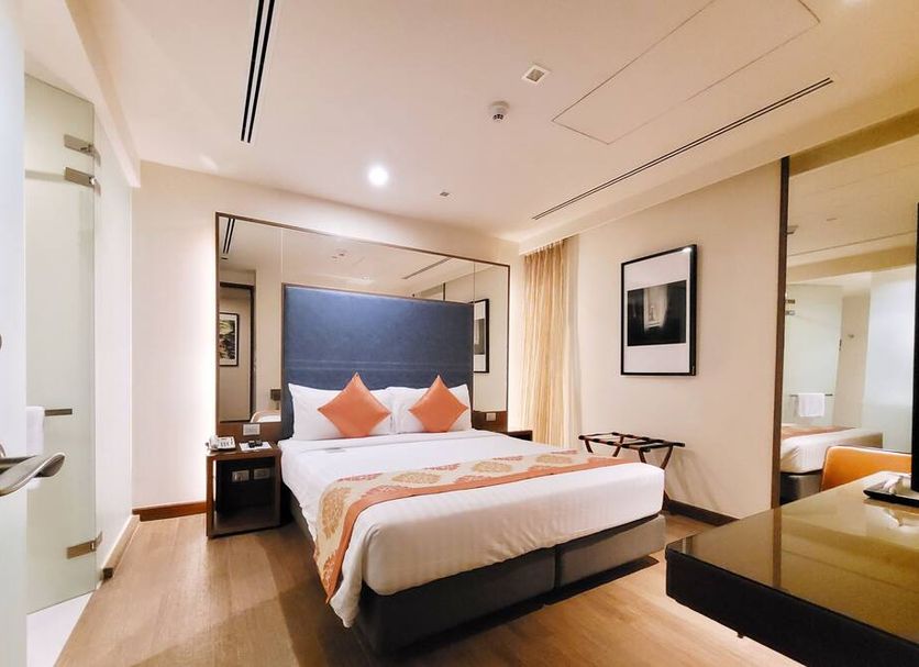 Staying Between Nana and Asoke on Bangkok’s Sukhumvit Road